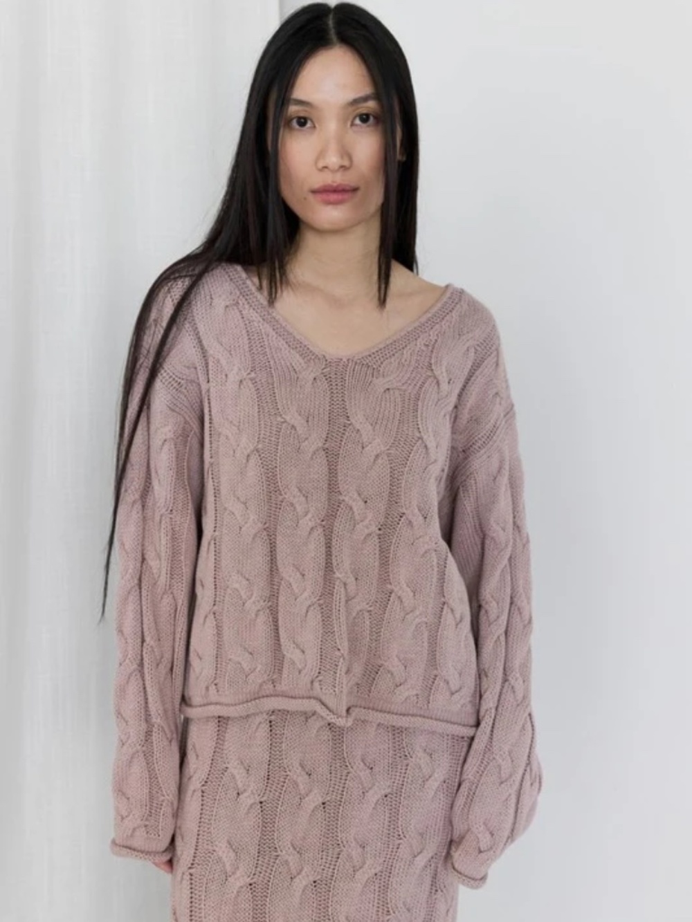 NWT Mod Ref Cable Knit V-Neck Sweater Mauve Size Large